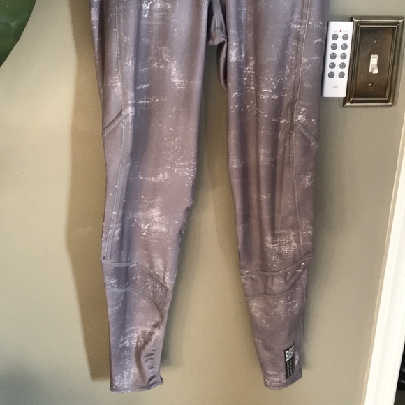 Brand New Adidas Mid Rise 7/8 Gray Reflective Running Workout Leggings - Picture 5 of 16